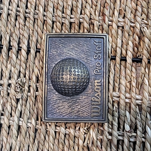 Vintage wilson pro staff golf ball belt buckle - Picture 1 of 2